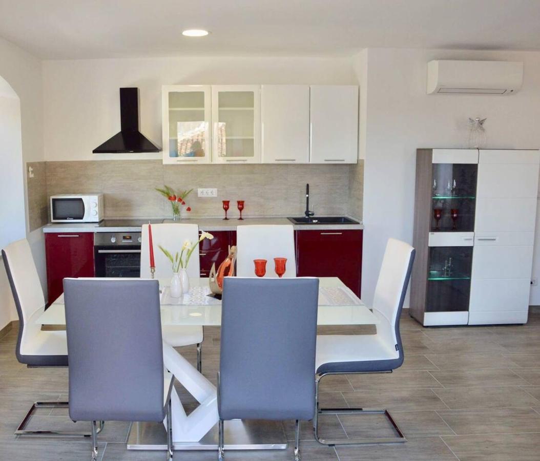 Old Town Apartment Popovic Врсар Экстерьер фото