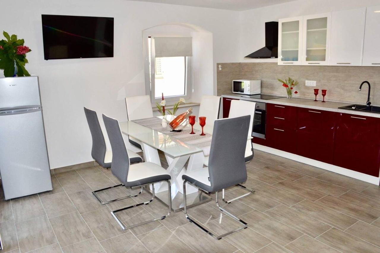 Old Town Apartment Popovic Врсар Экстерьер фото