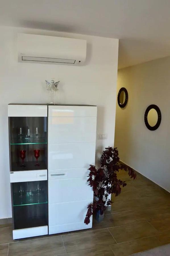 Old Town Apartment Popovic Врсар Экстерьер фото